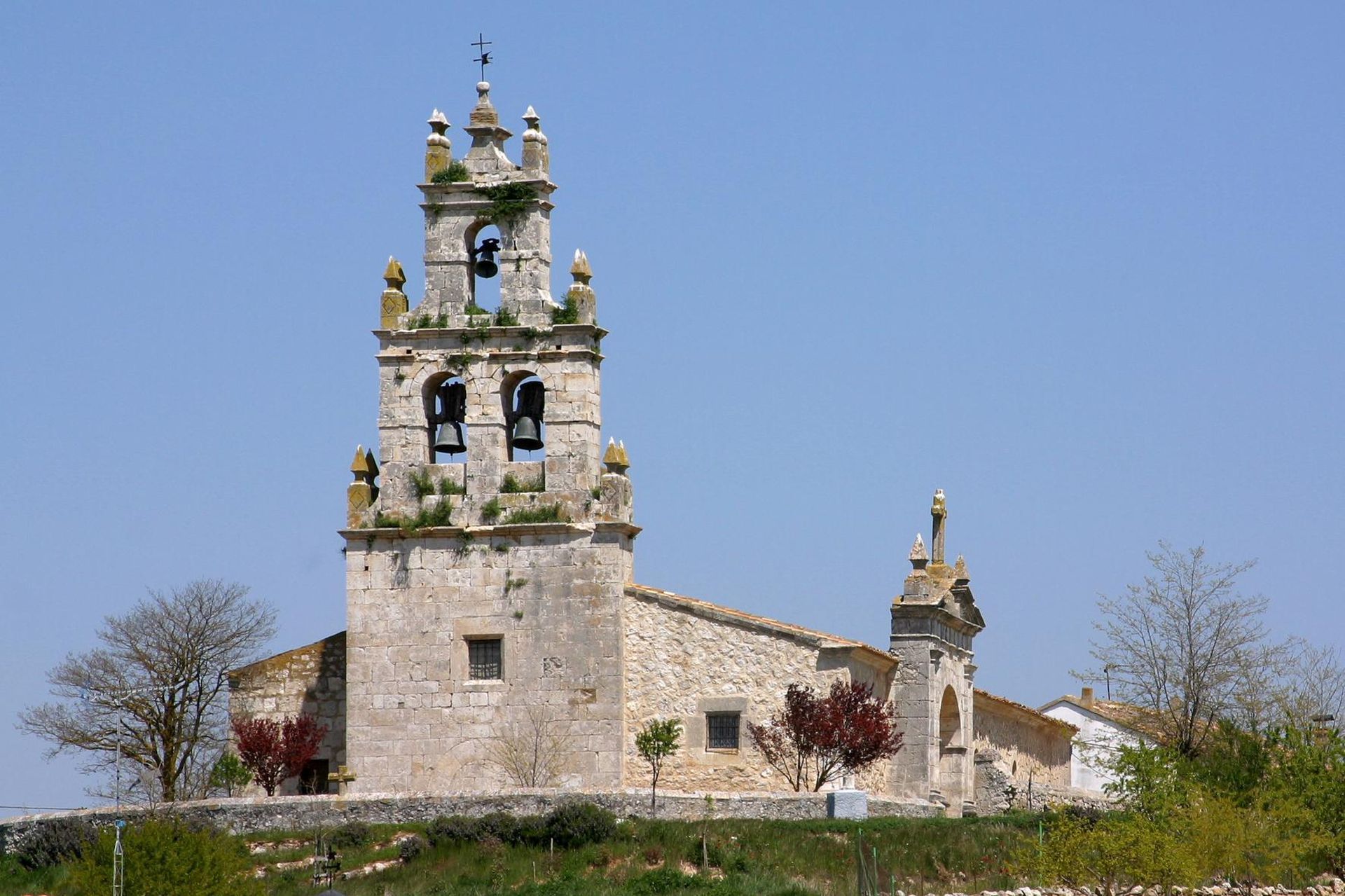 LA IGLESIA DE S. FACUNDO Y S. PRIMITIVO